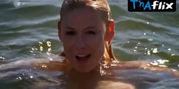 Christina Beyerhaus Sexy Scene  in Inga Lindstrom