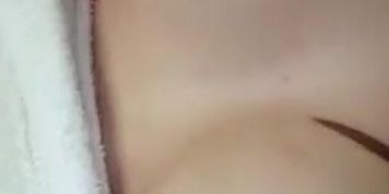 Alguien Quiere Tener Una Ducha Caliente Conmigo?