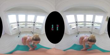 AD VR 01 (Sarah Lollypop)
