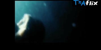 Zoe Pastelle Holthuizen Lesbian Scene  in Blue My Mind
