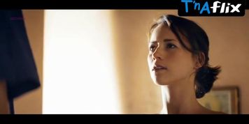 Karine Vanasse Sexy Scene  in Angle Mort