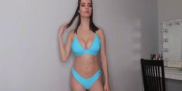 Julia Bursch sexy try-on