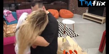 Dora Imola Torok Sexy Scene  in Valo Vilag 9