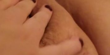 Showing off my fat hairy pussy (Fatpussy)