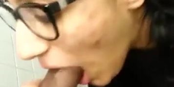 Hindi BLOWJOB Indian Slut Public Bathroom Blowjob