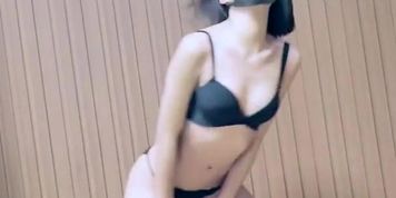 Naked dance