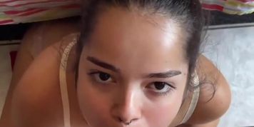 Debora Prado caindo de boca em pau veiudo para fazer um boquete profundo e desleixado (Pure_Taboo Pure_Taboo)