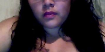 la peruana arrecha se exita mirando y se toca concha - video 1