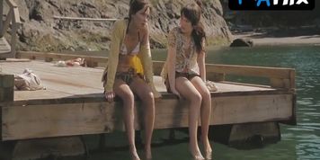 Arielle Kebbel Bikini Scene  in The Uninvited