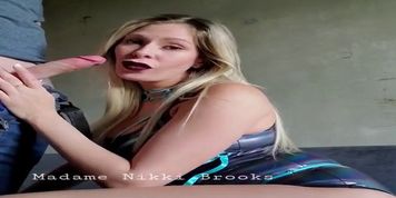Step-brother gets dick sucked by slutty step-sister-Nikki Brooks