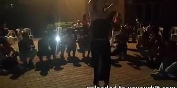 Turk kizi harika mezdeke oynuyor