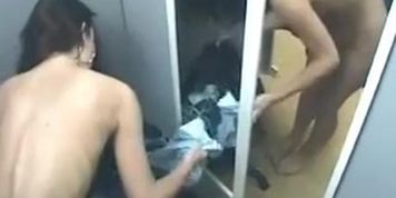 Dressroom Voyeur