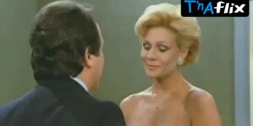 Rosa Valenty Breasts Scene  in El Recomendado