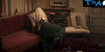 Saskia Rosendahl Nude,  Breasts Scene  in Lindenberg! Mach Dein Ding