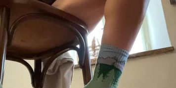 Want to tap my heels onto my smelly sandals right up in your.. by dirtysockcousins from OnlyFans | Coomer