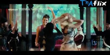 Yuliya Galkina Sexy Scene  in Ukroshcheniye Stroptivykh