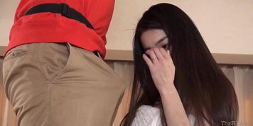 Enami ryu with delivery man (Ryu Enami)