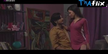 Palak Singh Sexy Scene  in Gayab