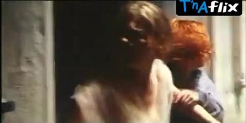 Ellen Hillingso Sexy Scene  in Sekten