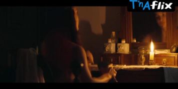 Barbara Branco Butt Scene  in O Crime Do Padre Amaro