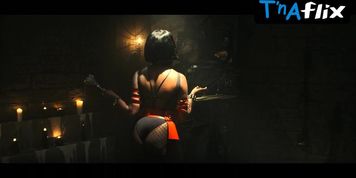 Amber Reign Smith Underwear Scene  in Wu-Tang: An American Saga