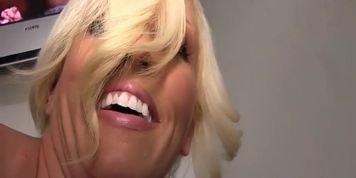 Alura Jenson Takes Anonymous BBC at Gloryhole