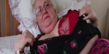 Caroline - British Granny