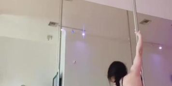 Pole Dance 05