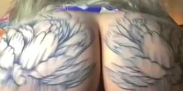 Tatted up white girl playing with pussy + twerk