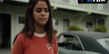 Selena Gomez Sexy Scene  in The Dead Don'T Die