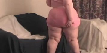 Chloe - Sexy in Pink