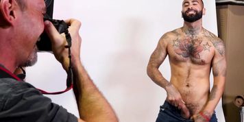 Silver Daddy Joe Parker Can't Help But Fuck Rikk York - MenOver30