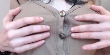 Cute Asian Girl Orgasm On Webcam Show
