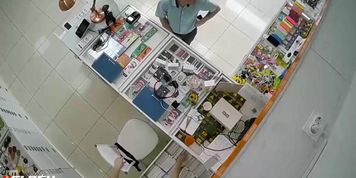 Russian Shopq exhibitionist cock Flash CCTV 2022
