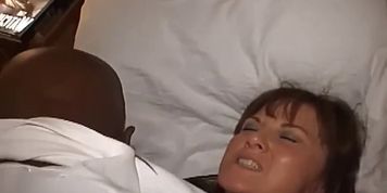 SLUTWIFE IN HIGH HEELS POUNDED BY BBC