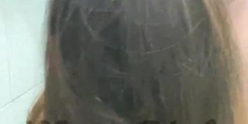 Miss Kate Kinantot Sa Banyo Ng Kapitbahay Bago Maligo