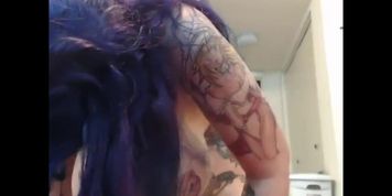 Huge dildo machine pussy and anal screw with anal squirt