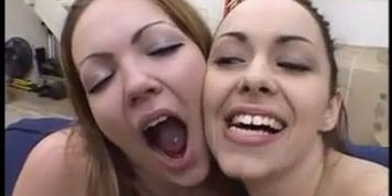 Alexia Riley And Marie Sucking Lucky Dick (Dagmar Jihlavcova, Gotta Love Lucky)