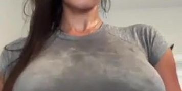 Big Tittie Latina Working Out