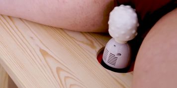 Stoel Bondage Tiener Vastgebonden Orgasme Enorme Vibrator Luid Gekreun
