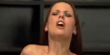 bella - video 5 (Apple Bottom)