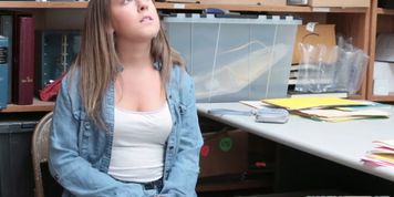 Seductive Brooke Bliss loves big dick for her hungry vulva