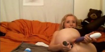 girl playing on the cam