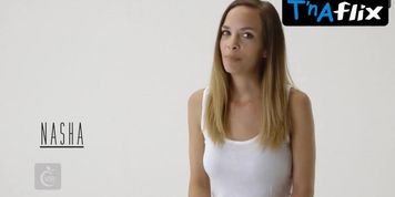 Annie Patenaude Butt,  Breasts Scene  in Mise A Nu