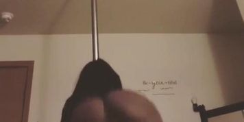 Juz Finesse clapping her ass violently