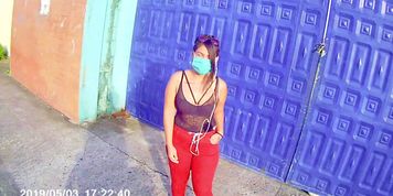 SEXO por DINERO, VENEZOLANA en la calle Le doy DINERO para coger