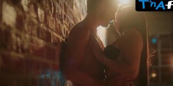 Sunny Leone Underwear Scene  in Karenjit Kaur - The Untold Story Of Sunny Leone