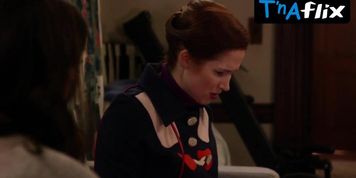 Tina Fey Sexy Scene  in Unbreakable Kimmy Schmidt