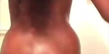 Slim thick Ebony Ass clapping