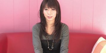 Gorgeous Japanese slut loves to play with her wet pussy